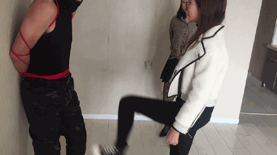 212528cyaia0jfu4z9ggfg.gif