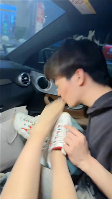 083244xglxdyd09mdgmla9.jpg