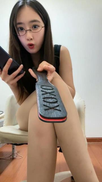 084007lw4tythhqhhxhtyy.jpg