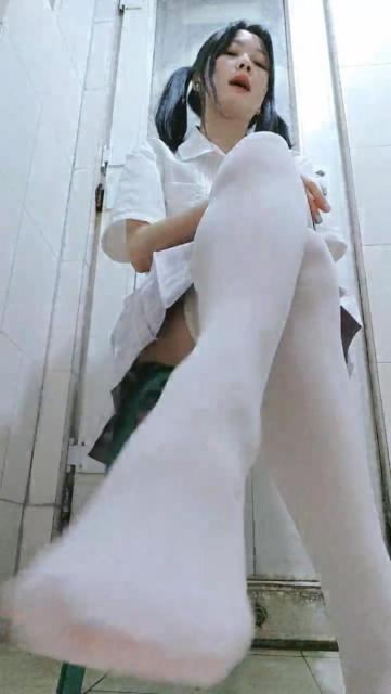 092844slmgsstmotlync5p.jpg