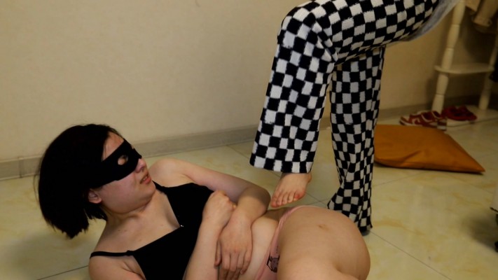 214608ko5tfpgccb4hot5b.jpg