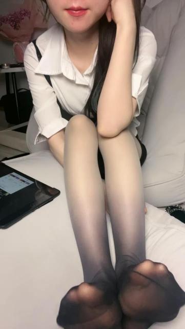 095253ekd27646d42p44un.jpg