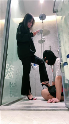 132601aizwuuacur3xvr6m.jpg