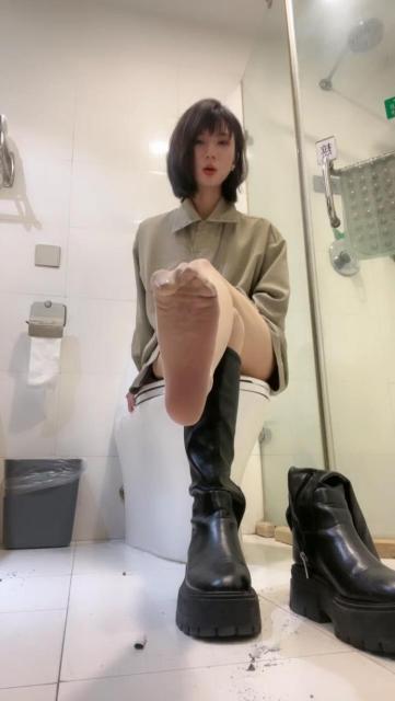 010759ub6atraz9w61lsz9.jpg