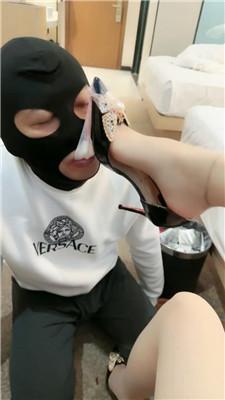 221819u6j0jxj8fj96xk6m.jpg