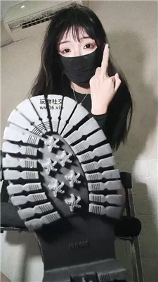 绝美兔绑带靴底灯 (1).JPG 绝美兔绑带靴底灯 (1).JPG