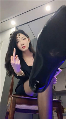 千千职业装油亮黑丝寸止炸干 (4).JPG 千千职业装油亮黑丝寸止炸干 (4).JPG