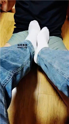 【静s】素人小姐姐暴力踢裆