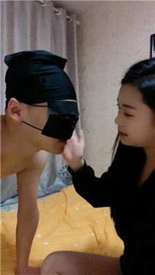 【露露】玉足蹂躏恋足舔