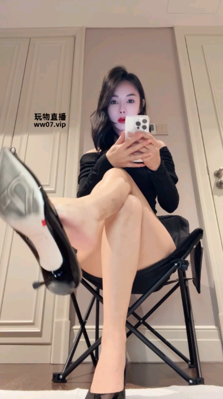 曼伊 死妈红绿灯