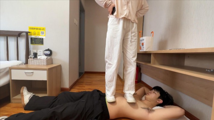 【小鲨鱼殿下】毯子日常舔鞋踩踏 YC-250502-3BP