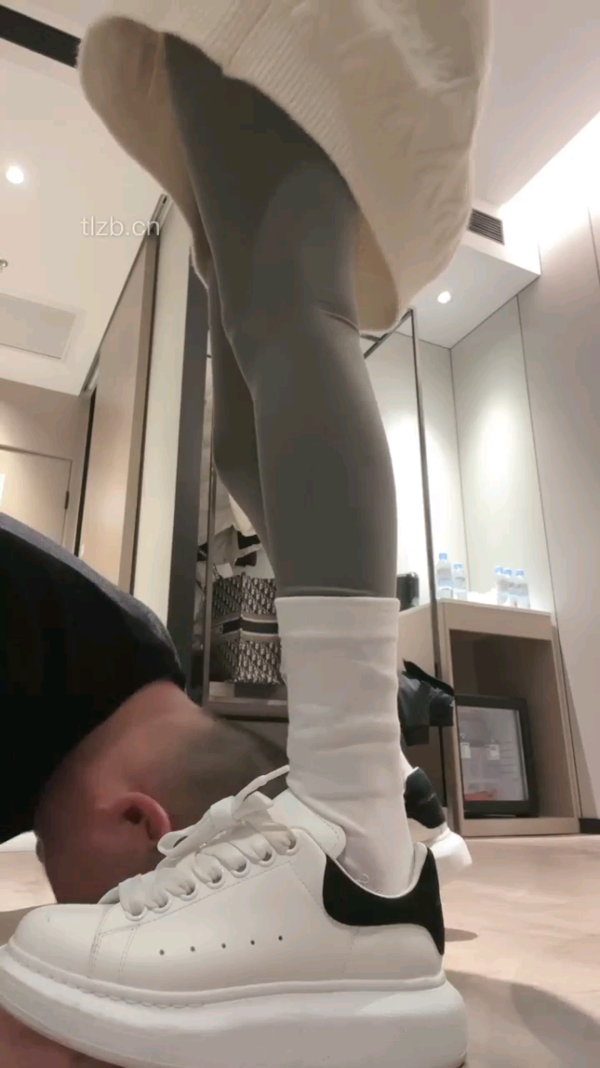 阿月: 瑜伽裤 棉袜脚1:01:19