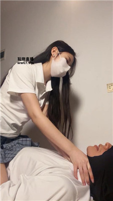 【甜恬】小白鞋白袜踩虐-掐脖