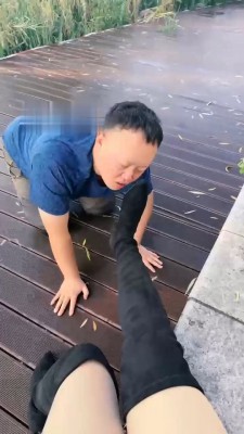 【若依】户外虐大爷-长靴踩狗肉丝踩脸骑马爬行