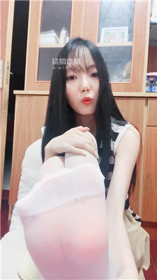 【女神mio】孤儿专属粗口诅咒乳母    250804-12BP