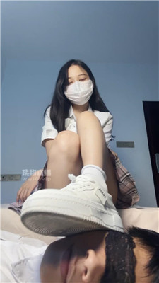 【甜恬】JK小主胯下辱-白袜诱惑